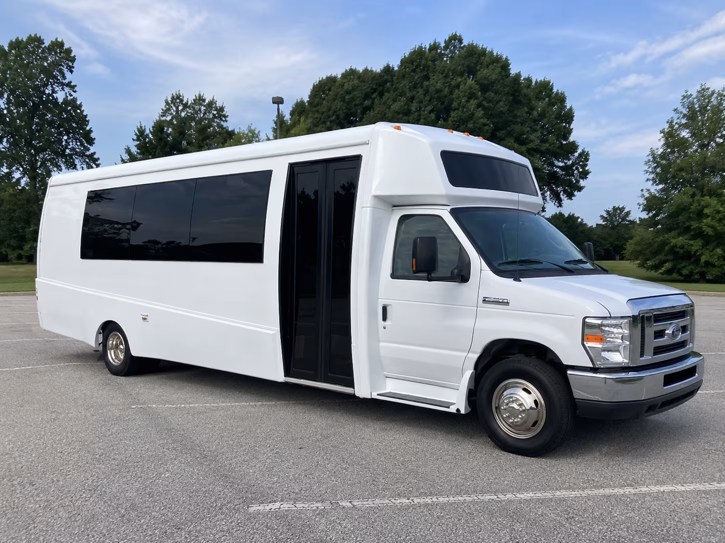 doral 18 passenger party bus